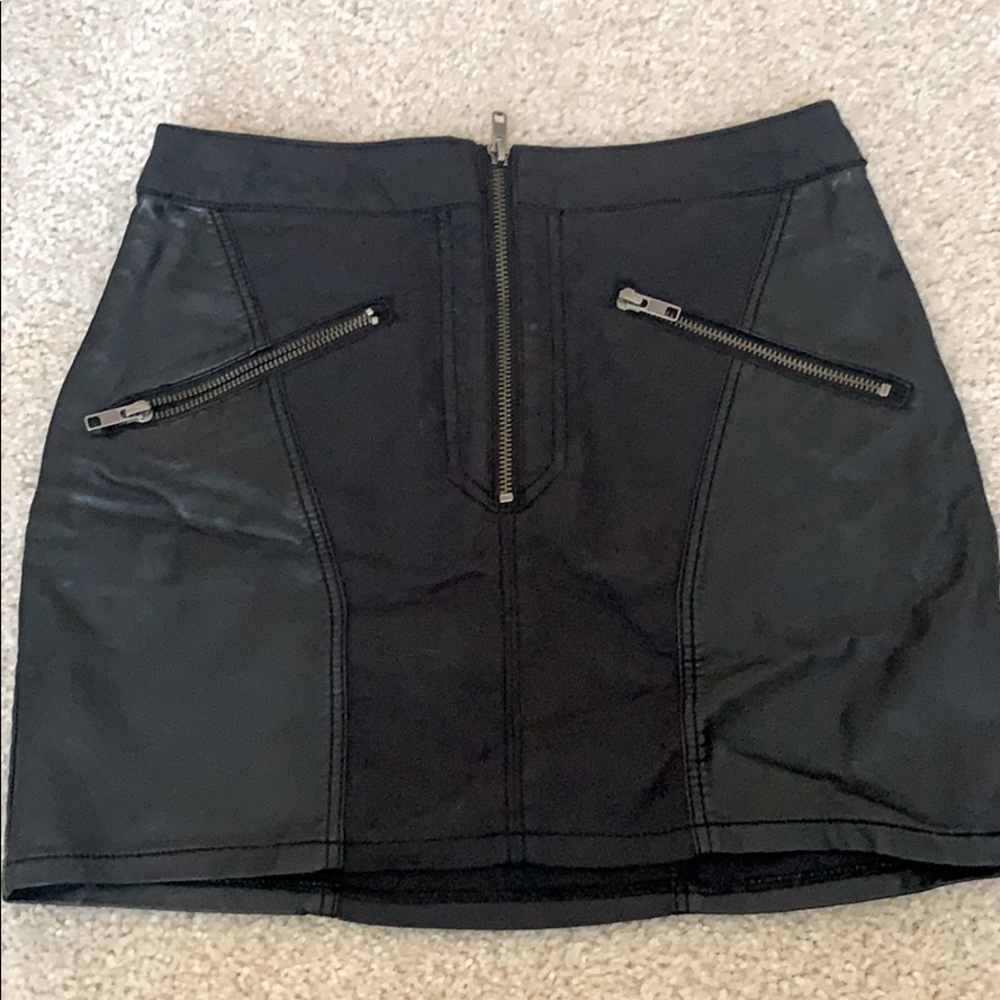 FAUX LEATHER//DENIM MINI SMIRT